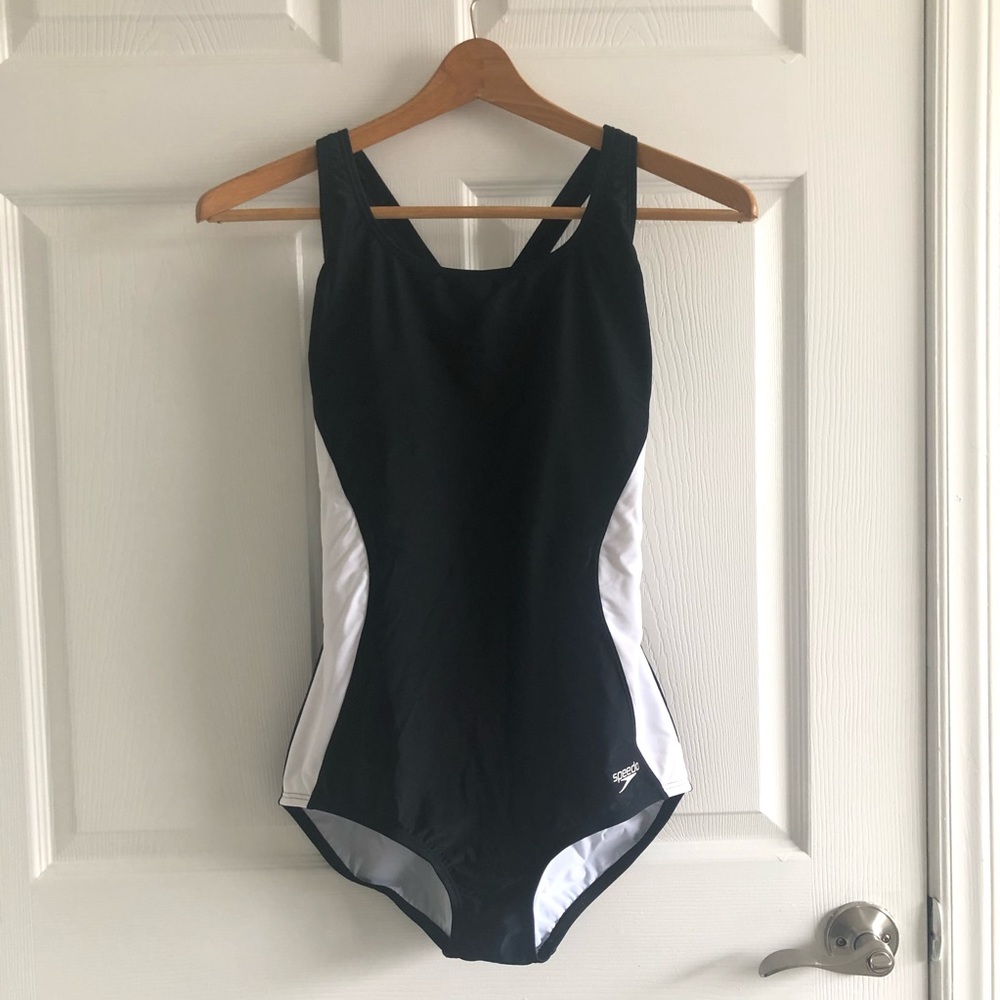Speedo Sport Swimsuit 10 NWT Black White Modest